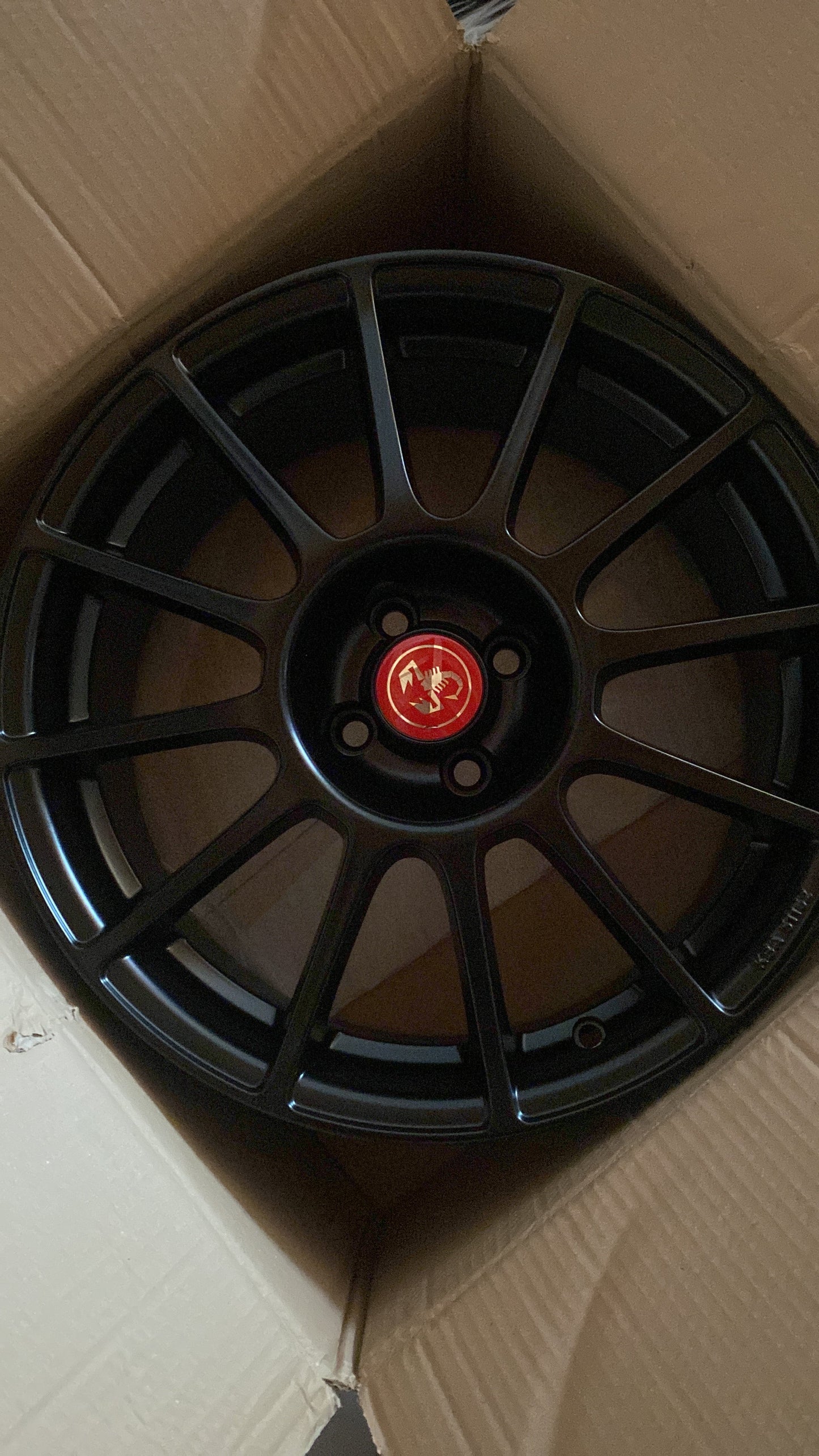 Satz mit 4 ESSESSE Abarth 500 - 595 - 695 Alufelgen - 4x98 - Kanal 7,5 - ET 35