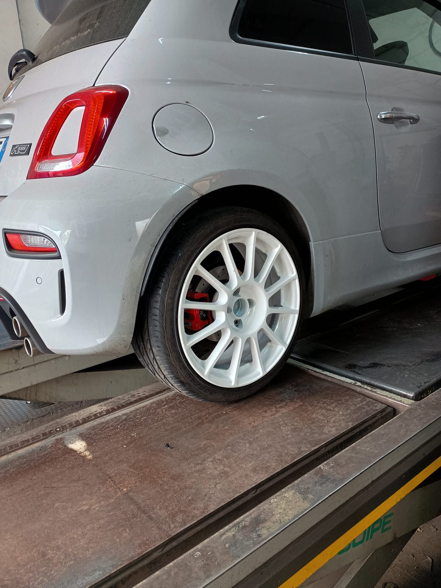 Satz mit 4 ESSESSE Abarth 500 - 595 - 695 Alufelgen - 4x98 - Kanal 7,5 - ET 35