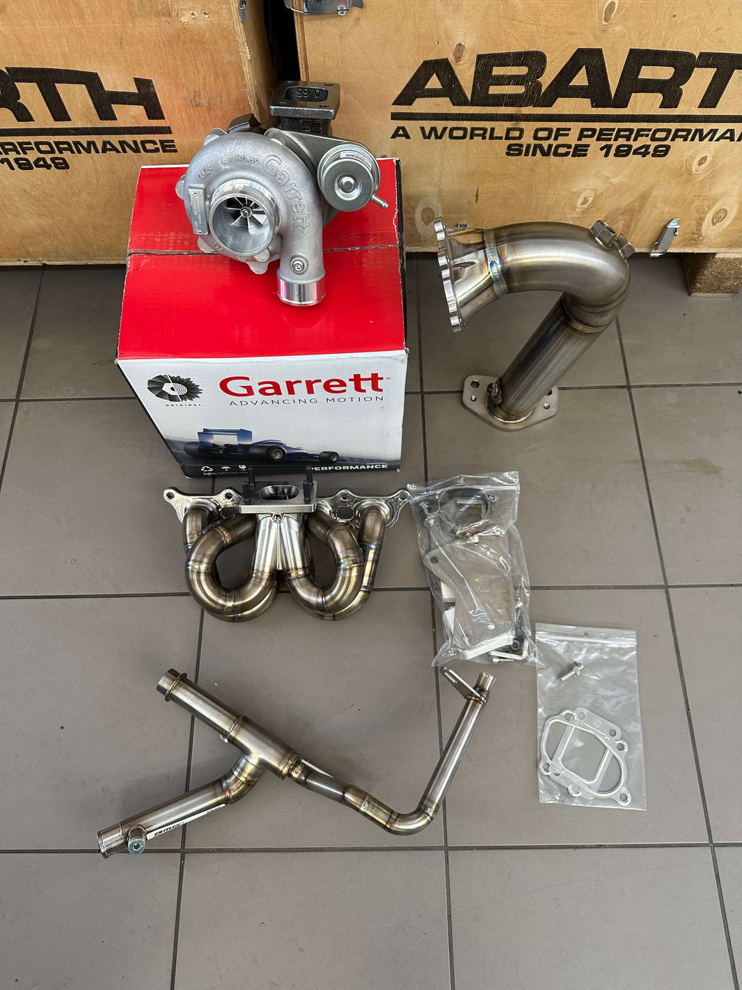 SuperKit Garrett GBC 300 with GMC Steel Manifolds