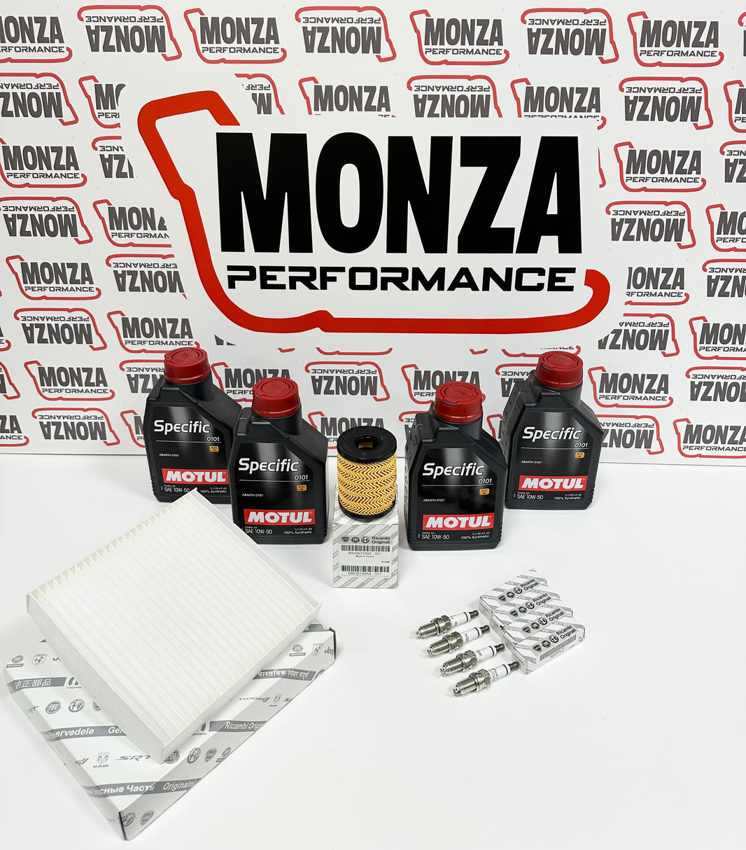 Komplettes Abarth 500 Motul 0101 Motoröl-Service-Kit