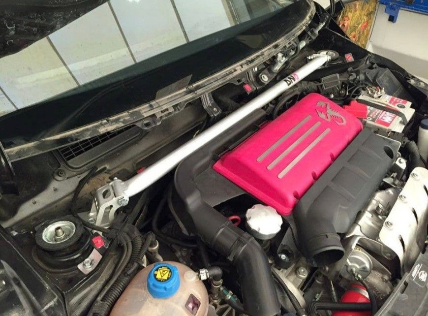 DNA Racing Front Strut Bar Kit