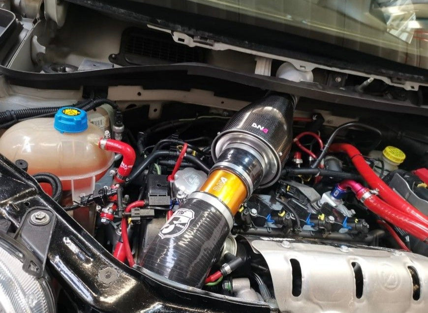 DNA Racing "Cold" intake kit with aluminum Venturi effect