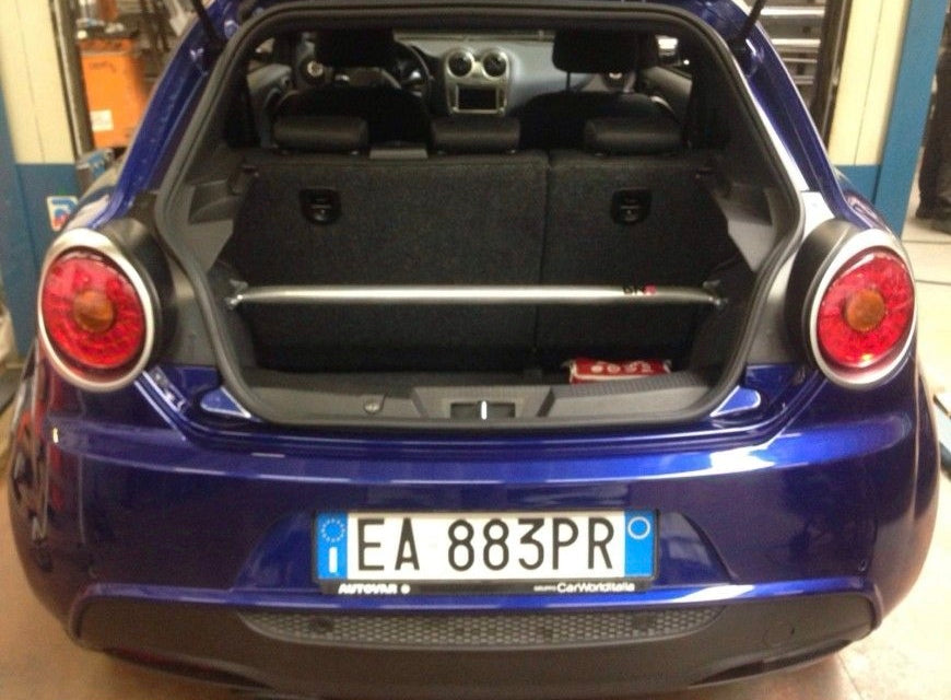 DNA Racing Rear Strut Bar Kit Without Tie Rods