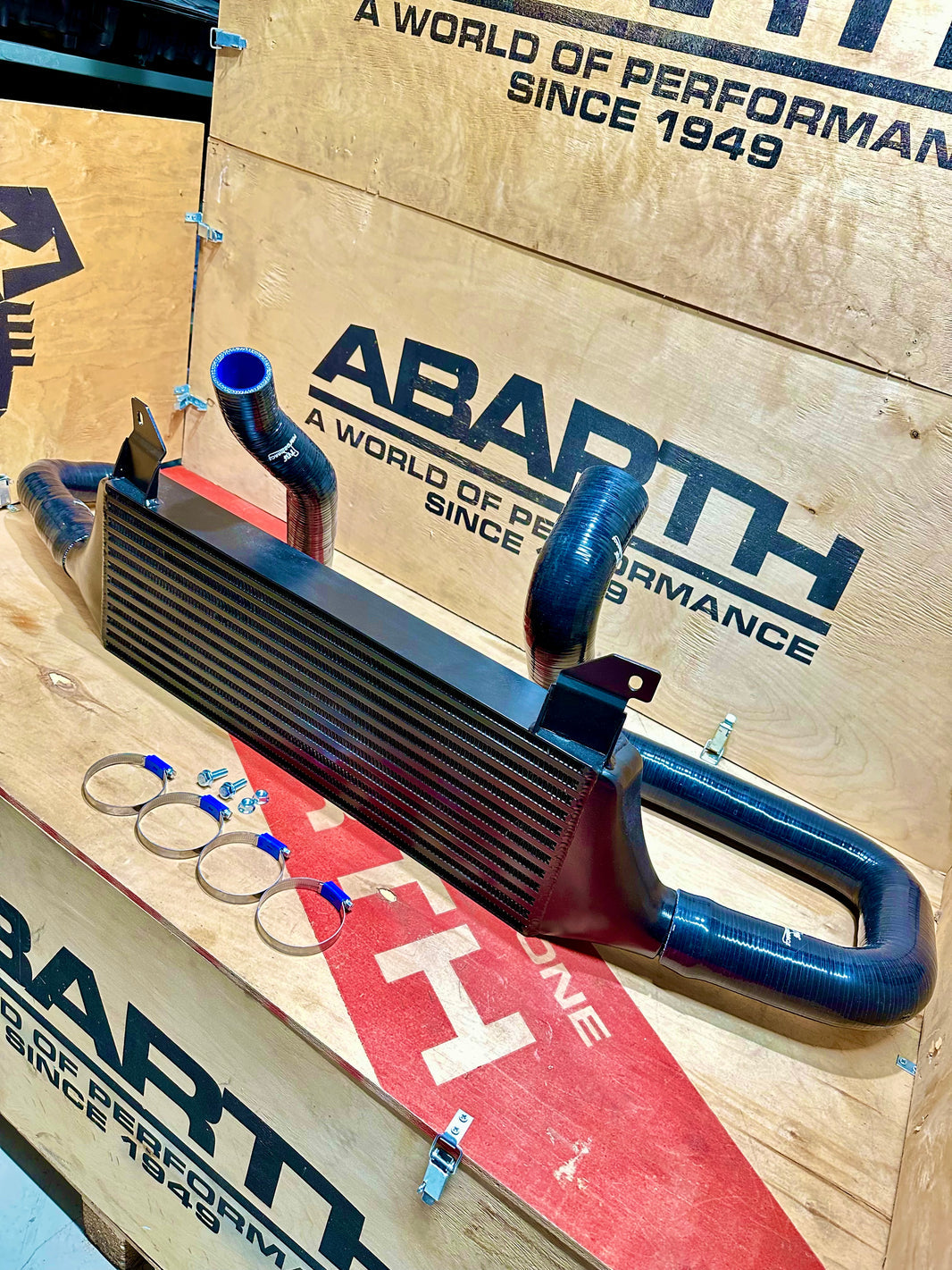 Ladeluftkühler-Kit 9 Liter Abarth 500/595/695 Bar & Platte