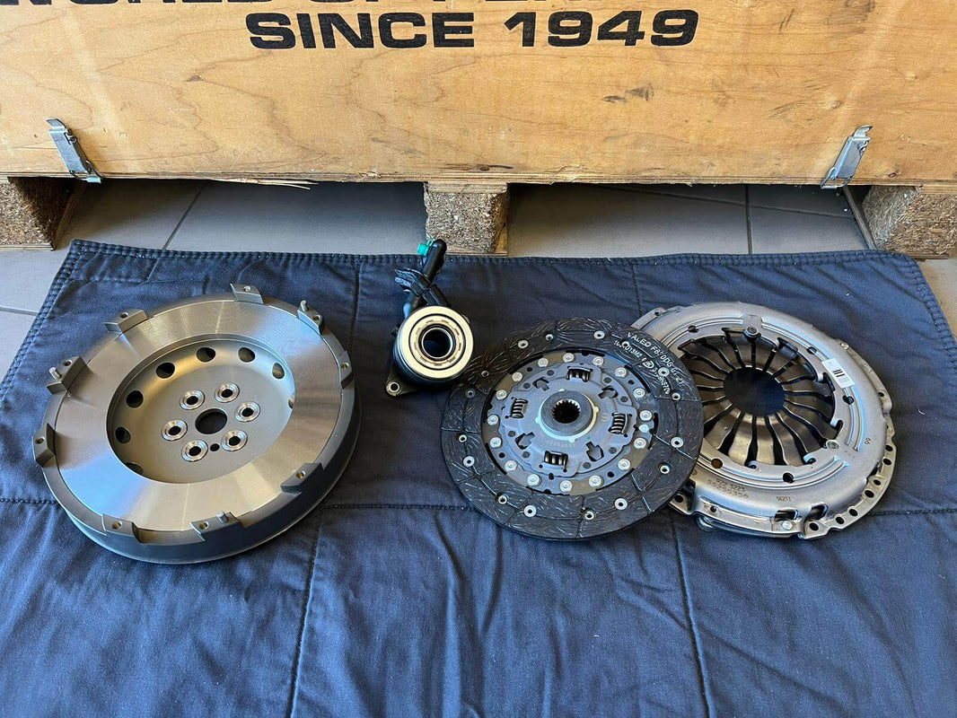 Single Mass Flywheel Clutch Kit 595/695/Punto Abarth