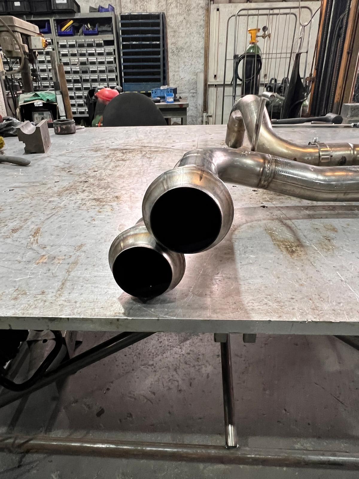 Finale diretto e centrale silenziato kit D65 X 500 l 595 USATO