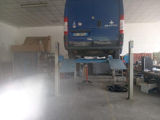 Ponte sollevatore furgoni e auto USATO solo ritiro a mano