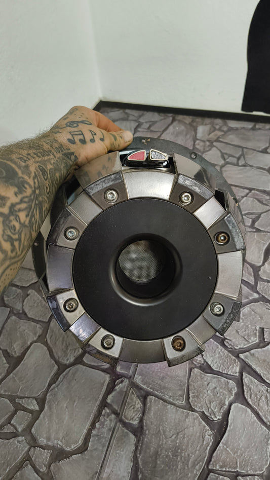 Subwoofer ROCKFORD T112D4 in cassa chiusa USATO )Ottime condizioni)