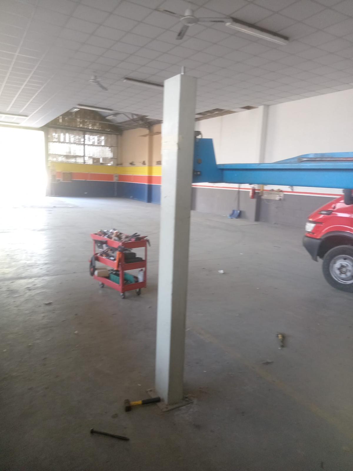 Ponte sollevatore furgoni e auto USATO solo ritiro a mano