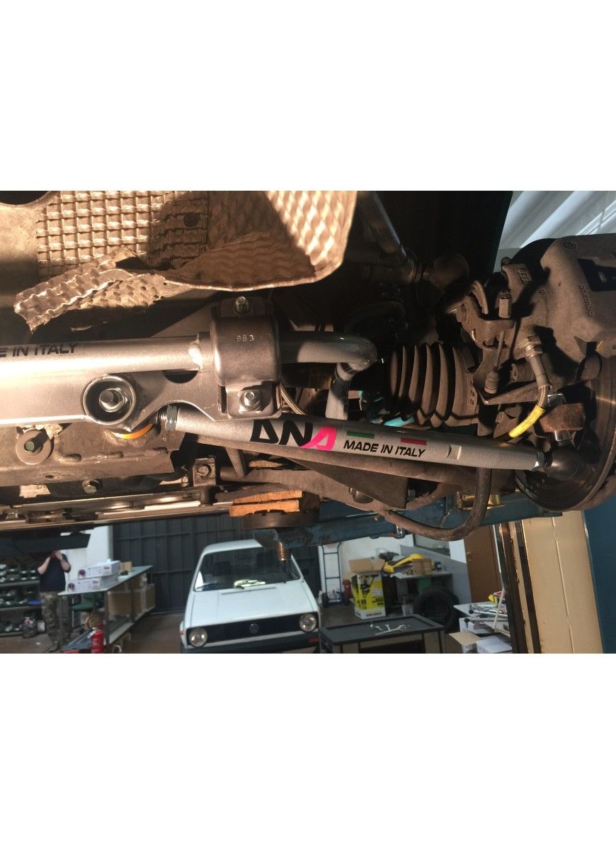 Kit barra irrigidimento telaio e tiranti convergenza su uniball DNA Racing